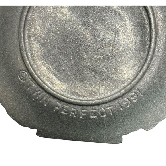 Vintage 1991 TWN Perfect Silver Pewter Floral Basket Embossed Wall Art Decor - Picture 7 of 11